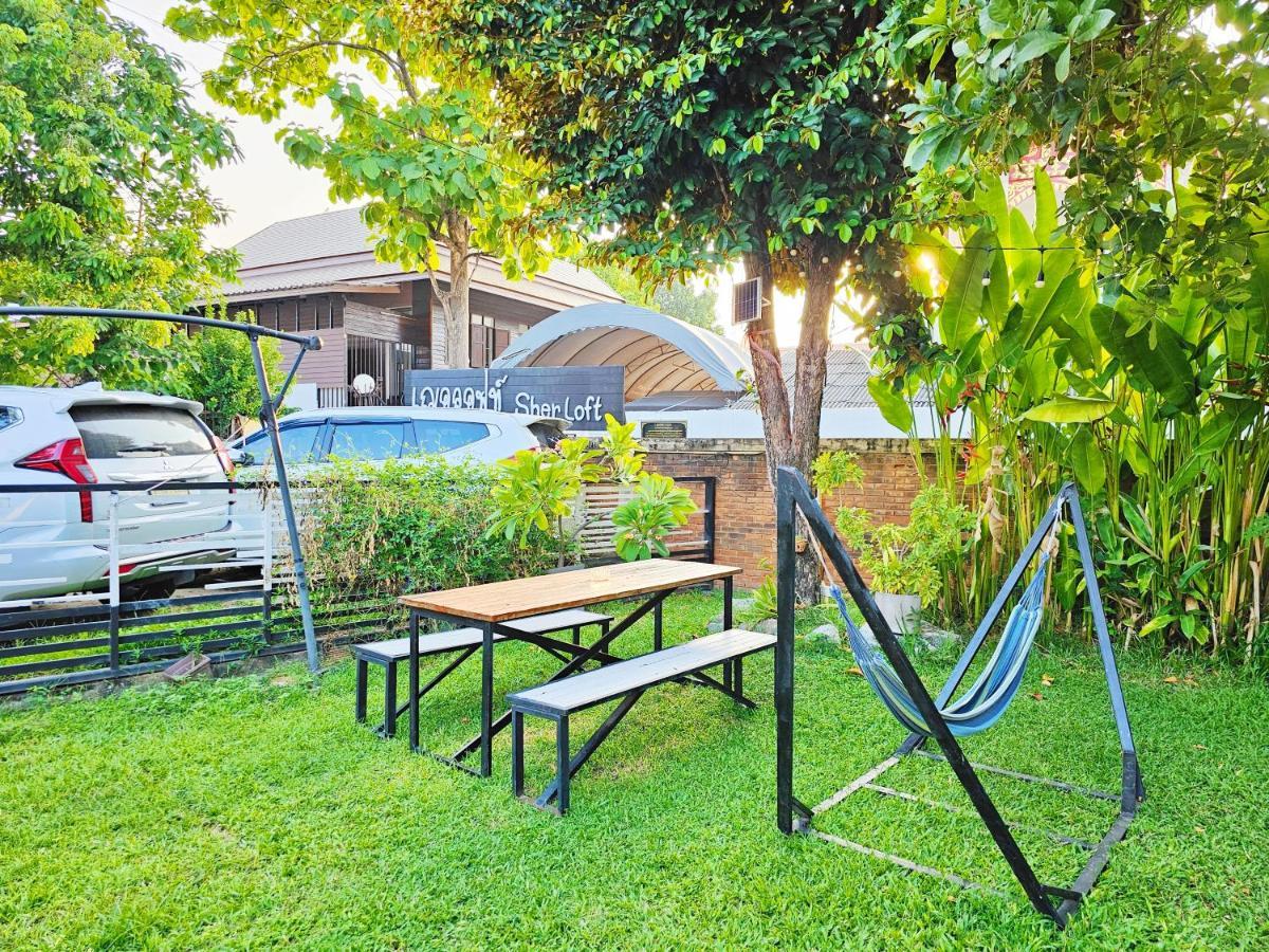 Sherloft Home & Hostel Чиангмай Экстерьер фото