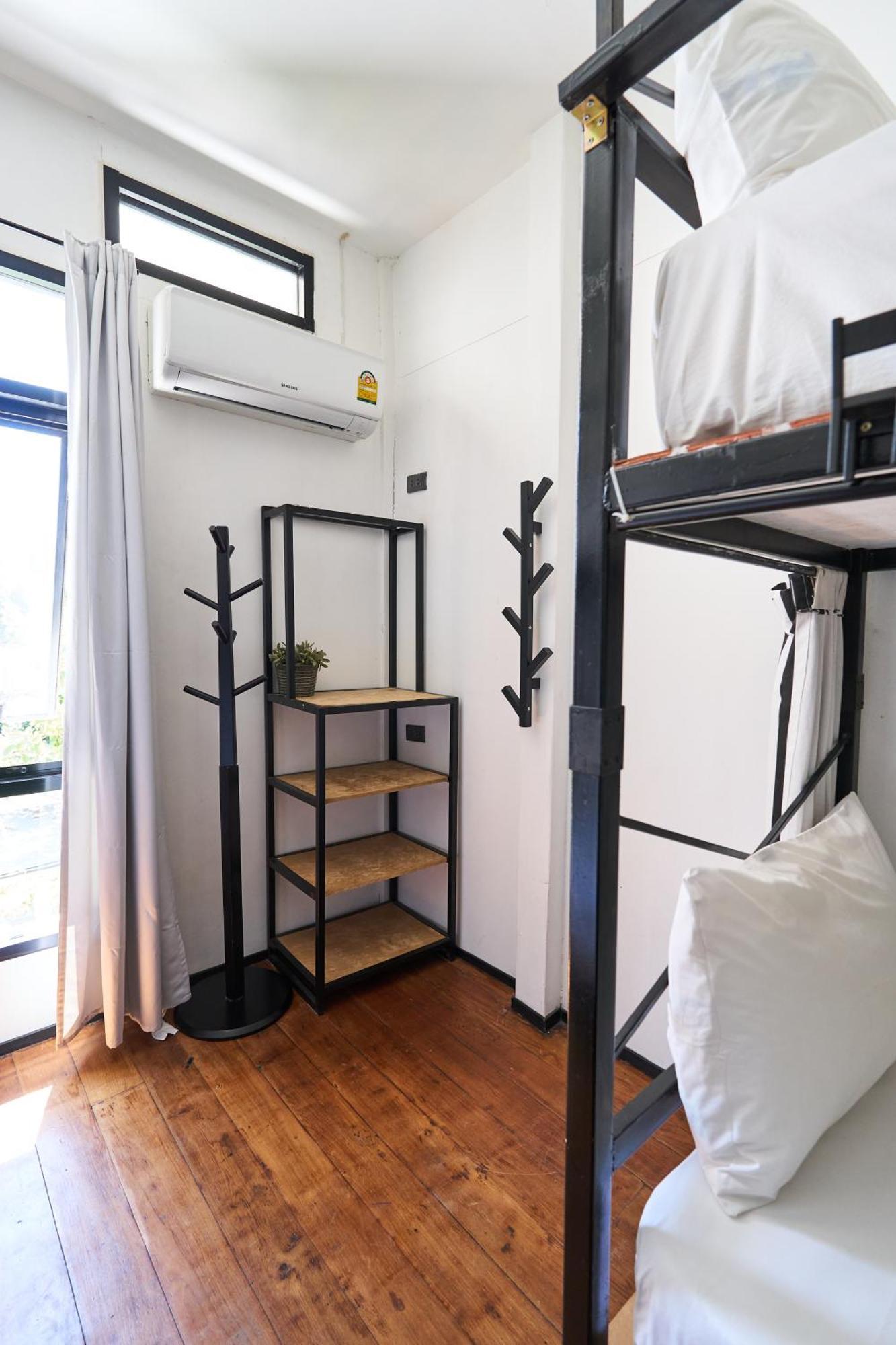 Sherloft Home & Hostel Чиангмай Экстерьер фото