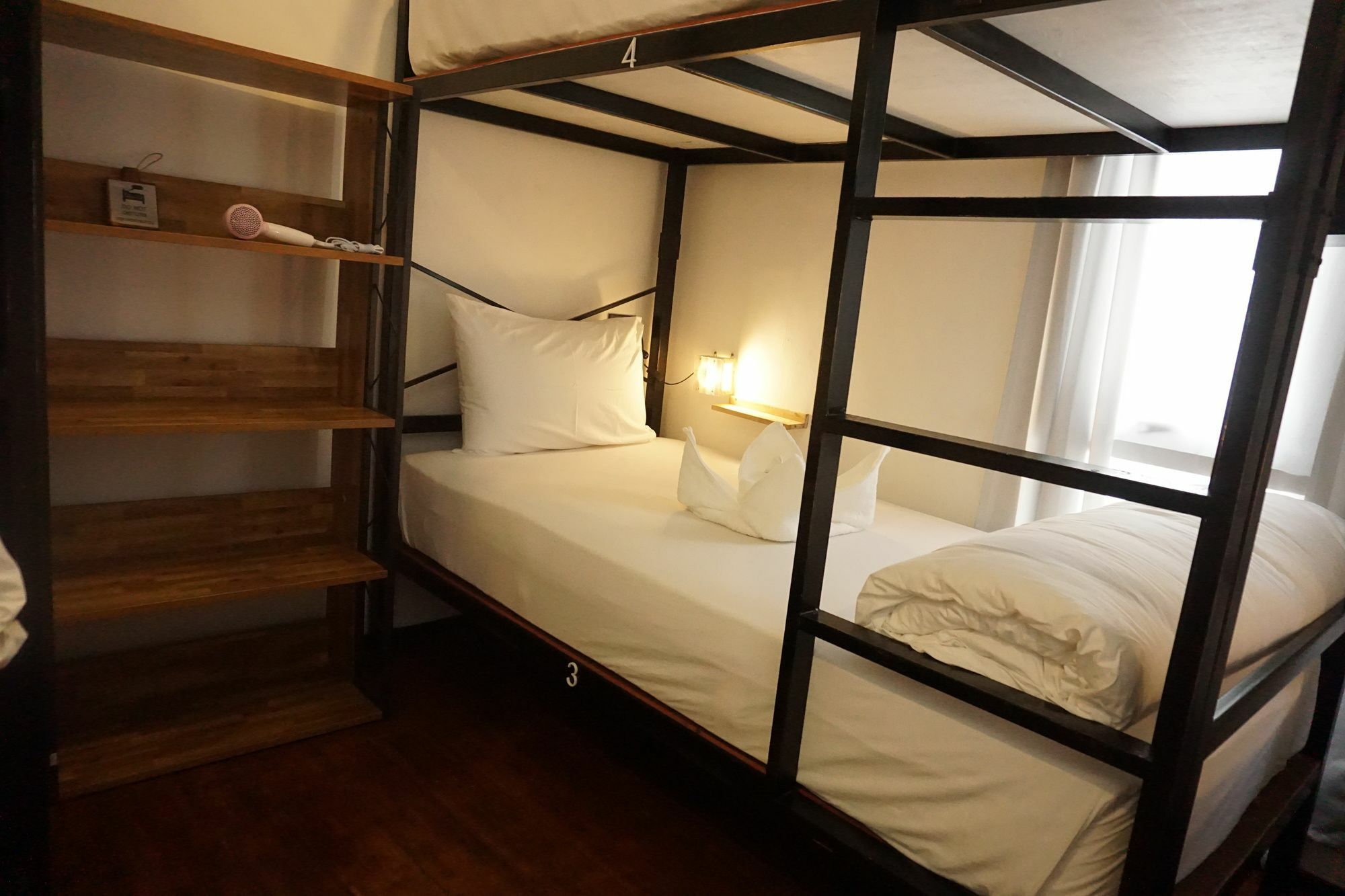 Sherloft Home & Hostel Чиангмай Экстерьер фото